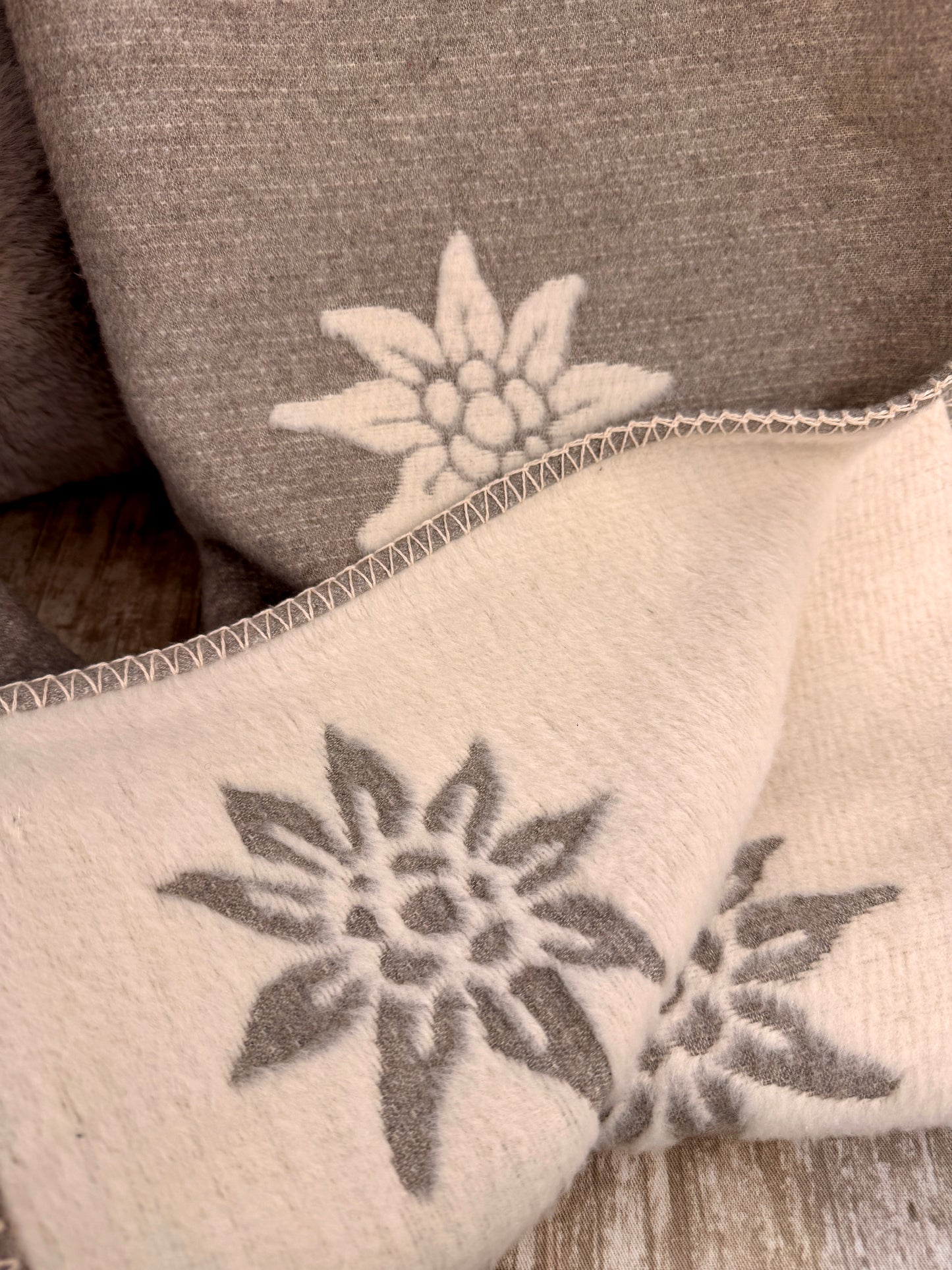 Coperta Carla
